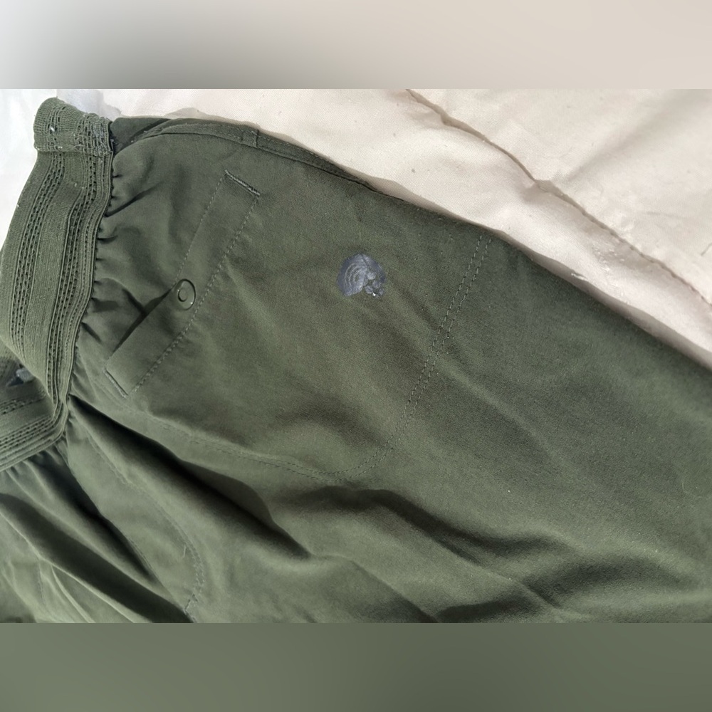 Mountain Hardwear Olive Green Women's Pants - Picture 9 of 10